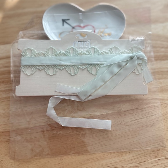 STATEMENT  NECKLACE/TRENDING NECKLACE - Picture 4 of 4